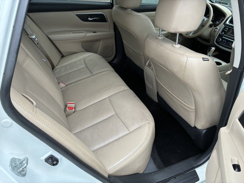 Used 2016 Nissan Altima 2.5 SL w/ Moonroof Package FWD image 18