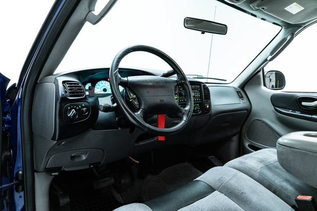 Used 2003 Ford F150 Lightning RWD image 23