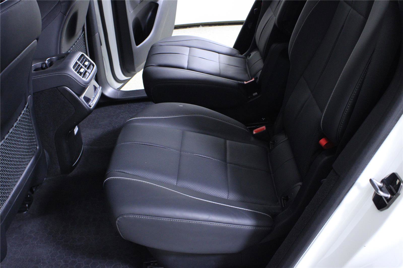 Used 2023 Mercedes-Benz GLS 450 4MATIC image 13