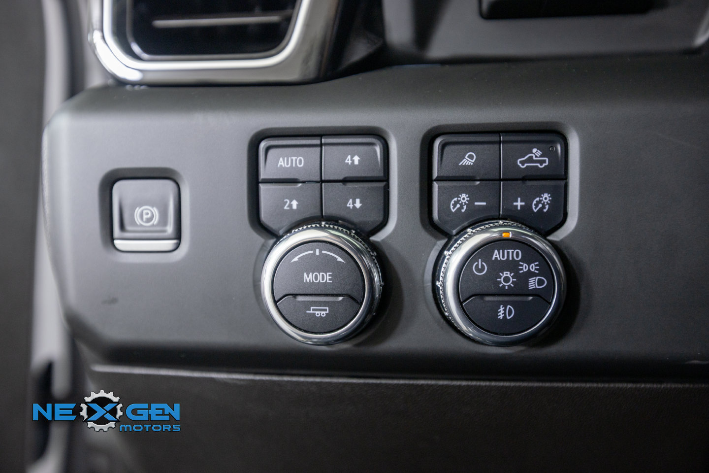 Used 2024 GMC Sierra 1500 Denali Ultimate AWD/4WD image 15