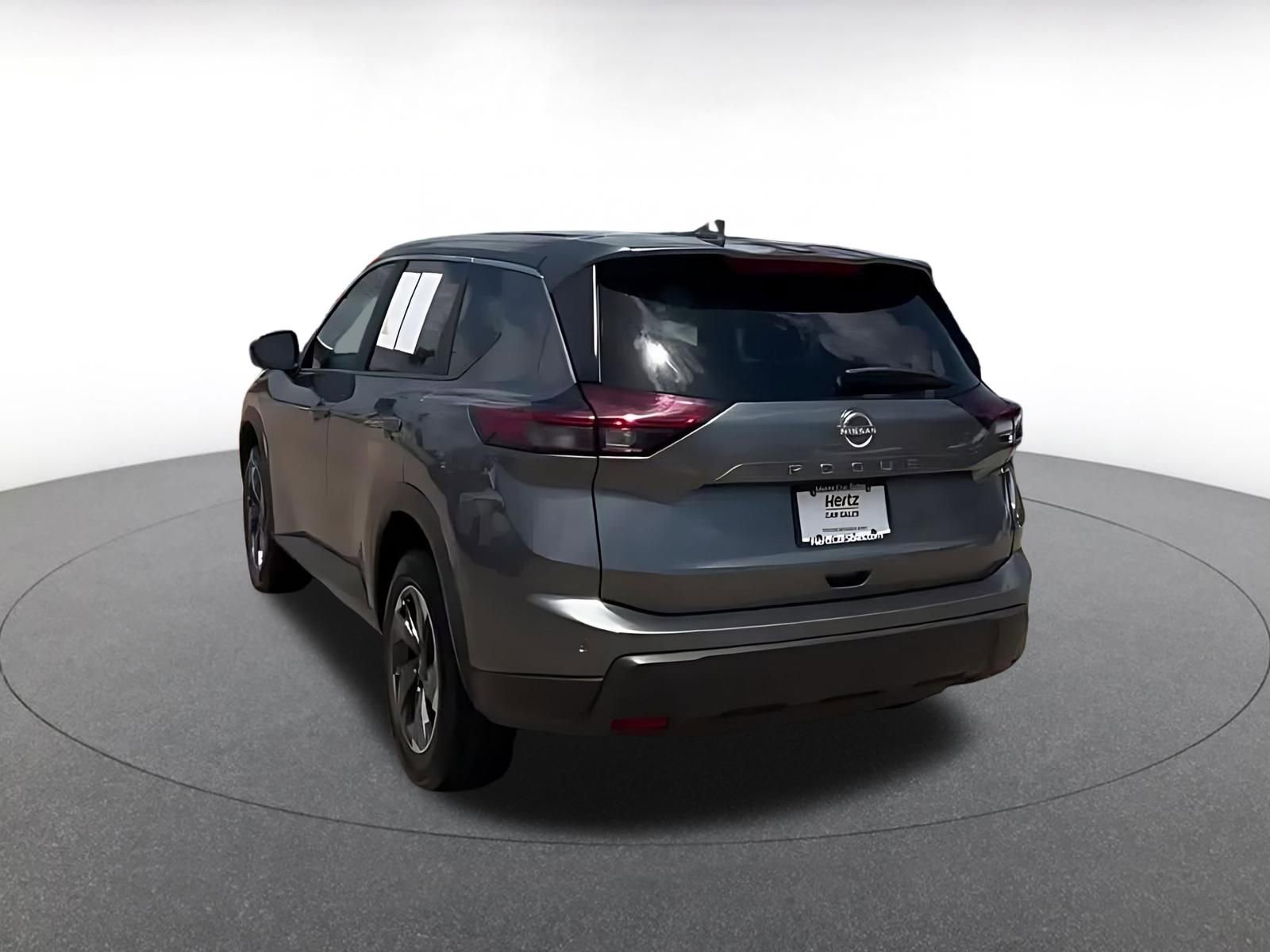 Used 2025 Nissan Rogue SV FWD image 11