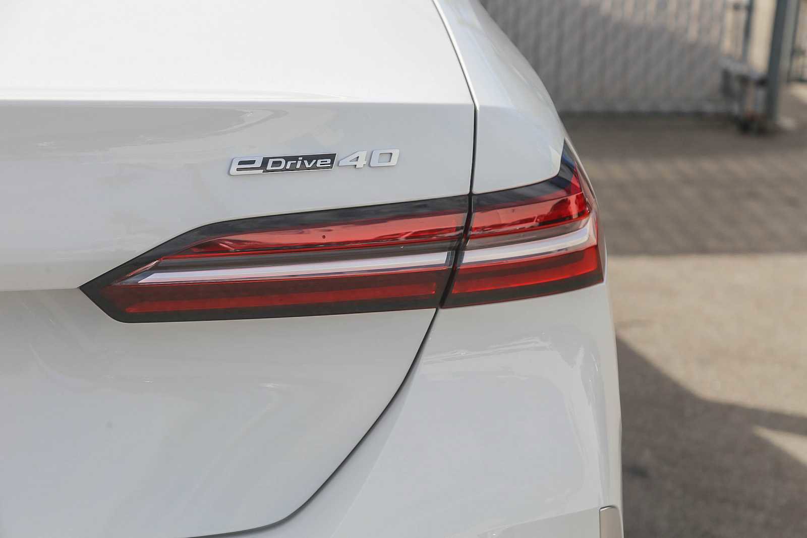 Used 2024 BMW i5 eDrive40i w/ M Sport Package image 7