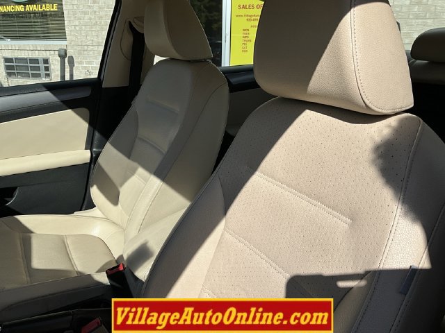 Used 2013 Volkswagen Jetta TDI FWD image 17