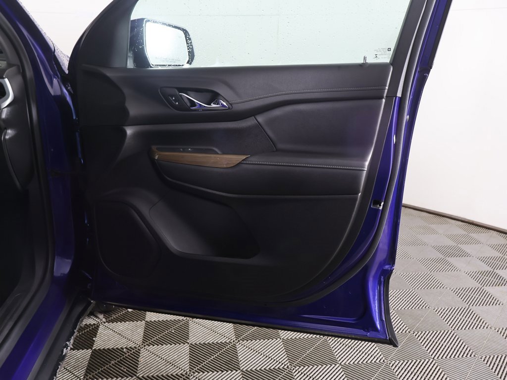 Used 2023 GMC Acadia SLE w/ Driver Convenience Package image 25