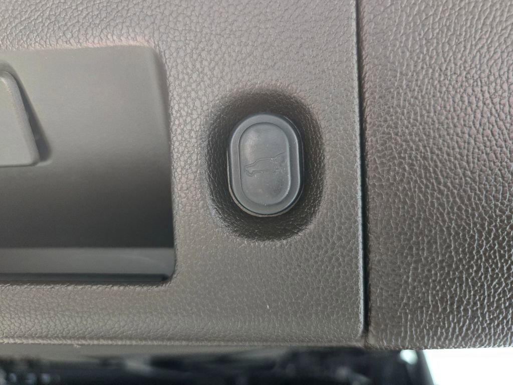 Used 2019 GMC Yukon XL Denali w/ Open Road Package image 52