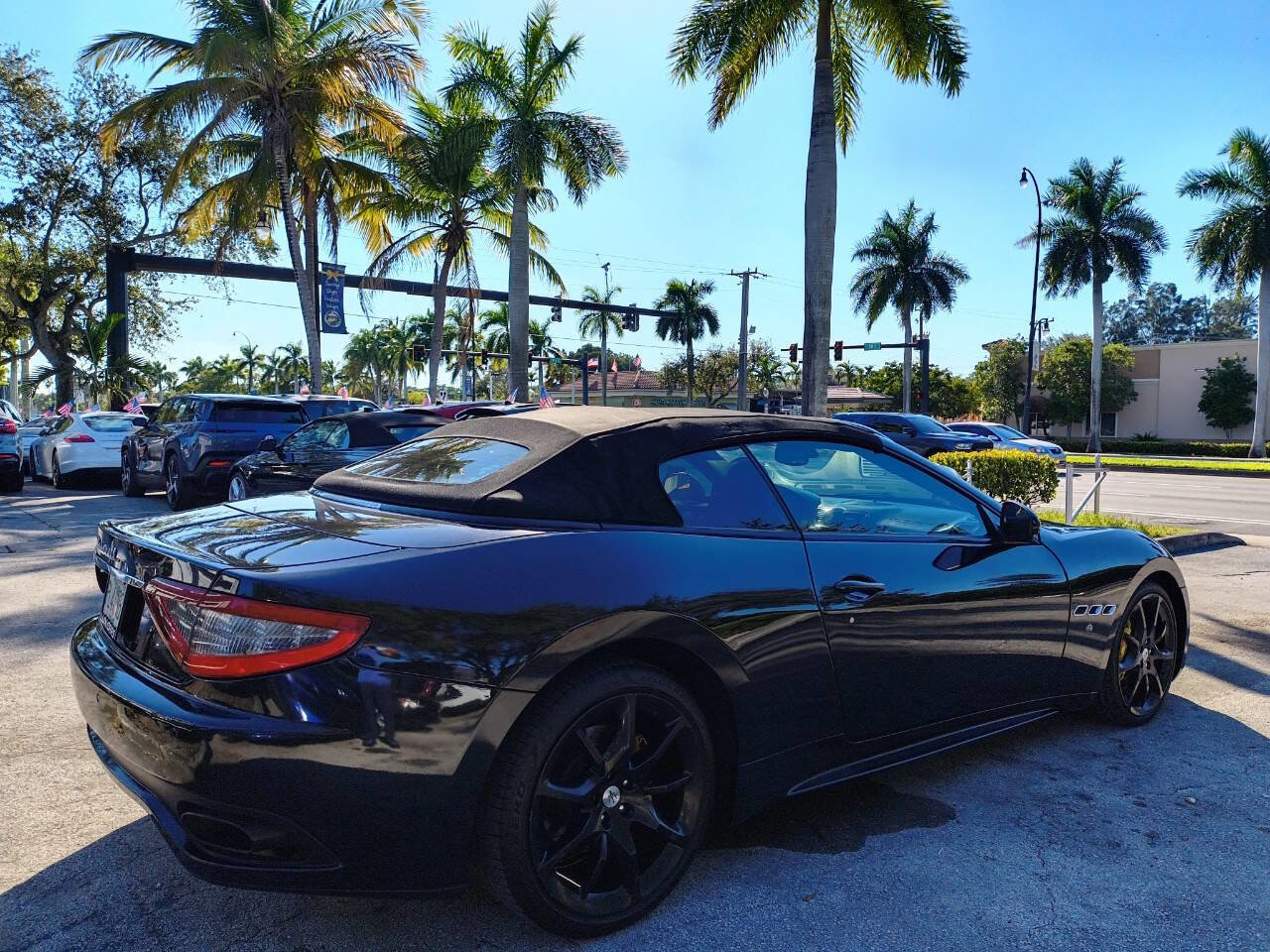 Used 2015 Maserati GranTurismo Sport RWD image 11