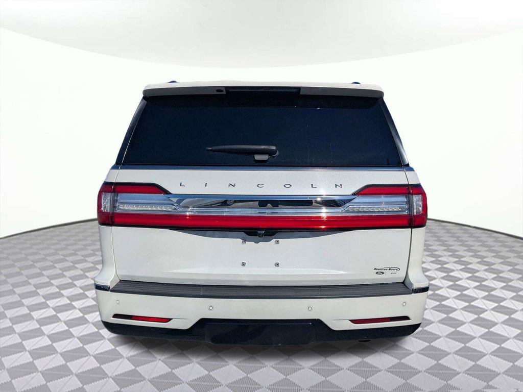 Used 2020 Lincoln Navigator Reserve w/ Equipment Group 208A Reserve AWD/4WD image 4