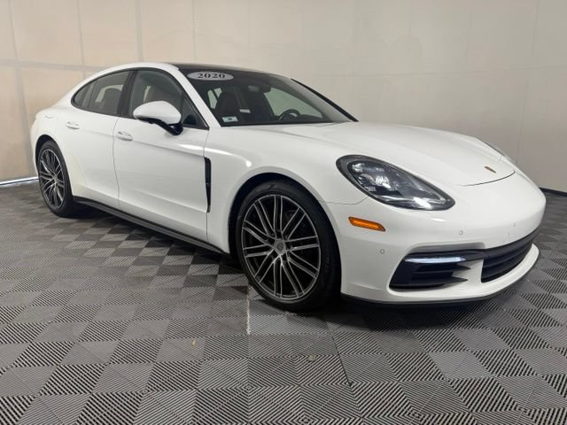 Used 2020 Porsche Panamera RWD image 10