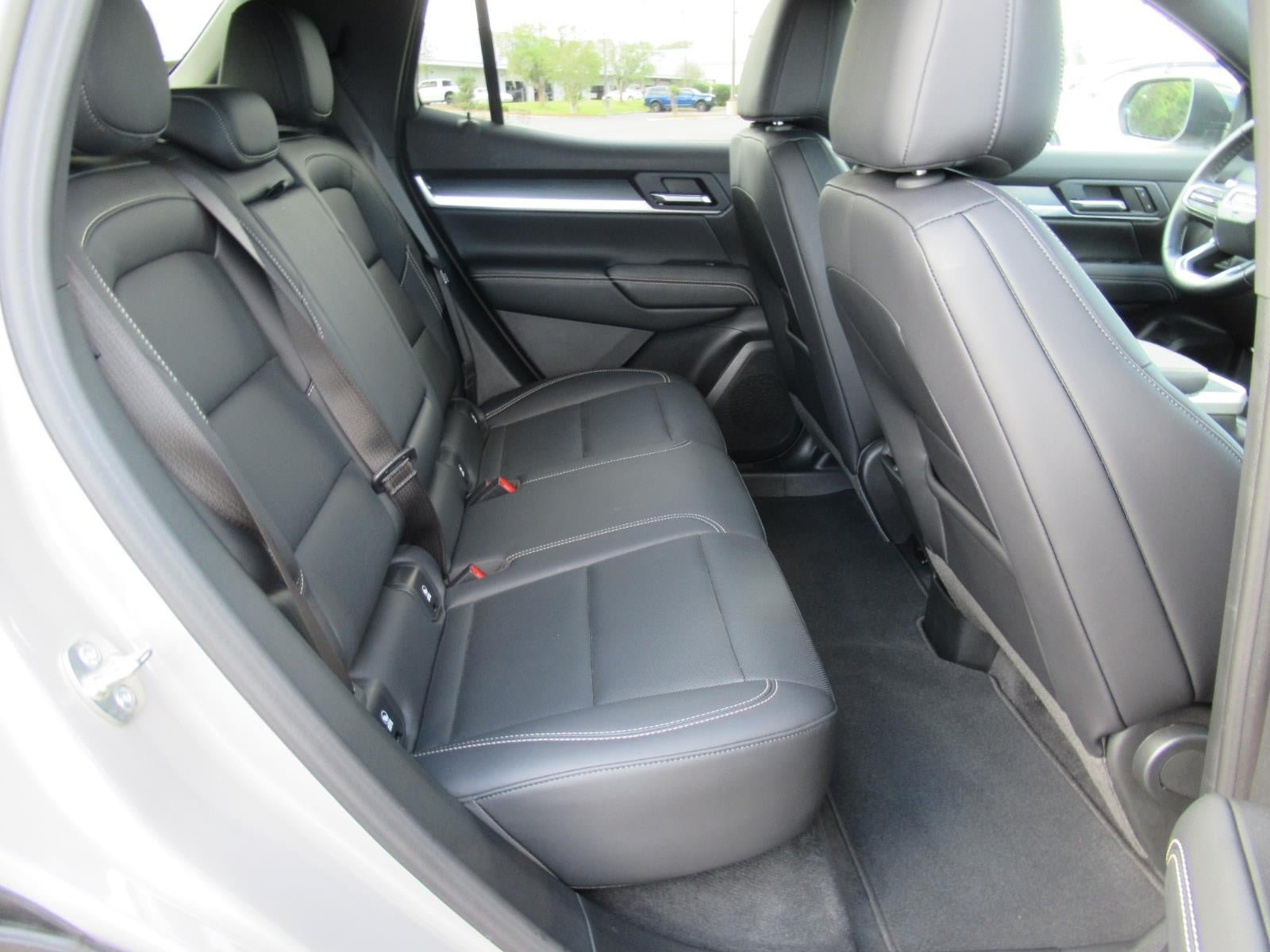 Used 2025 GMC Terrain Elevation w/ Elevation Premium Package AWD/4WD image 29