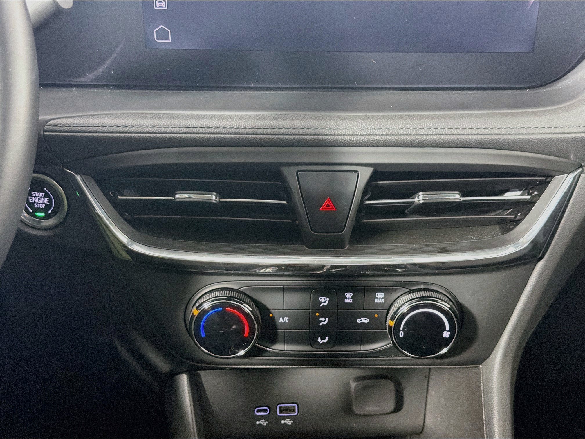 Used 2025 Buick Encore GX Preferred FWD image 24