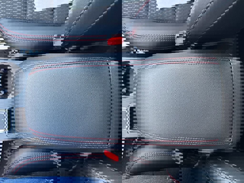 New 2025 Ford Escape ST-Line Elite w/ Tech Pack #1 image 28