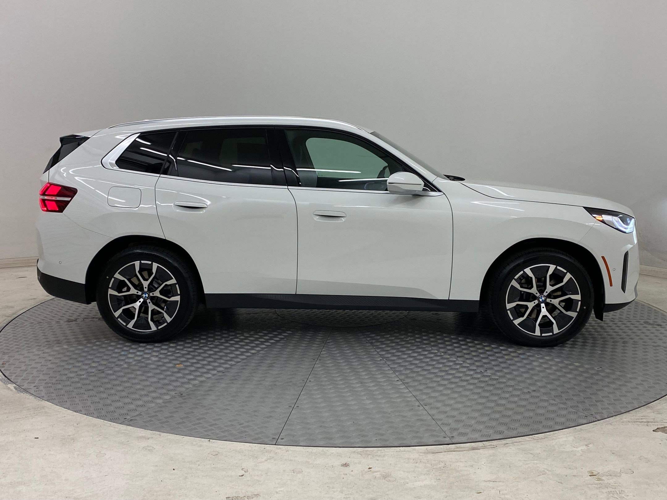Used 2026 BMW X3 xDrive30 w/ Convenience Package image 7