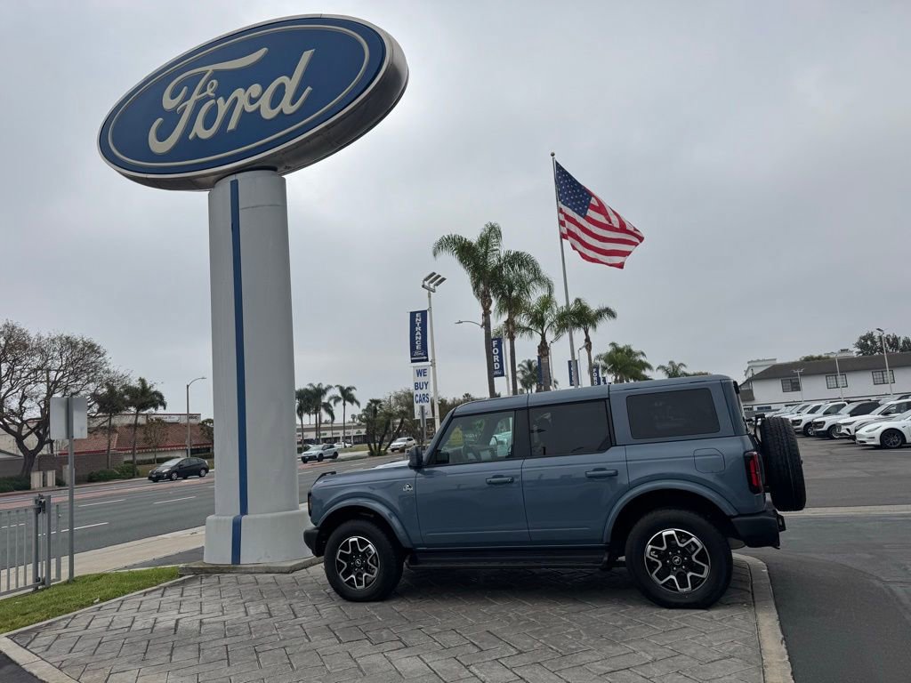 Used 2025 Ford Bronco Outer Banks image 19