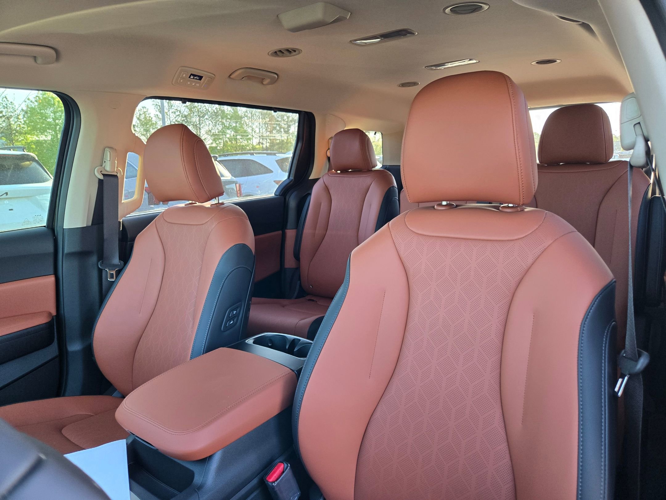 New 2026 Kia Carnival EX FWD image 23