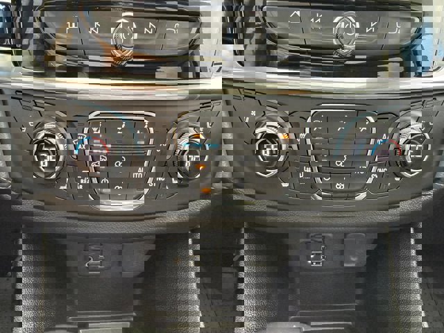 Used 2021 Chevrolet Traverse Premier image 25