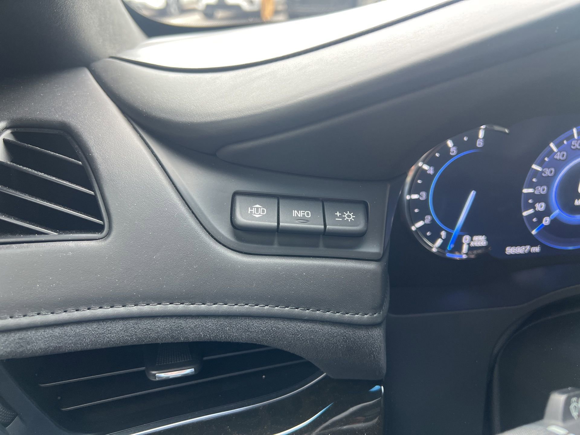 Used 2018 Cadillac Escalade ESV Platinum image 20