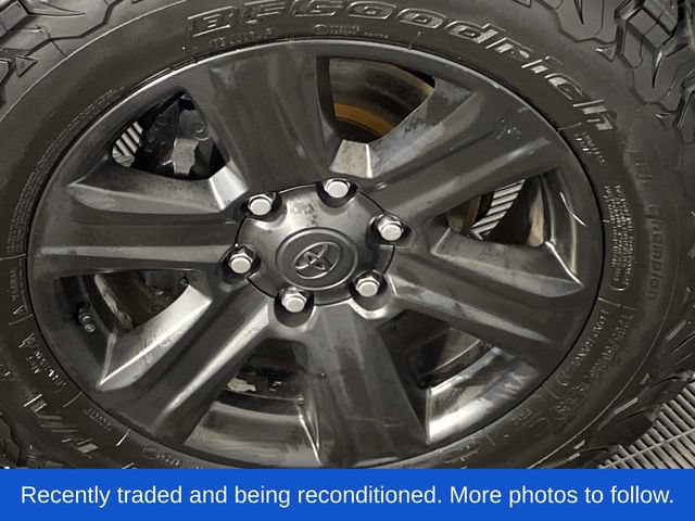 Used 2017 Toyota Tacoma Limited w/ Tow Package AWD/4WD image 33