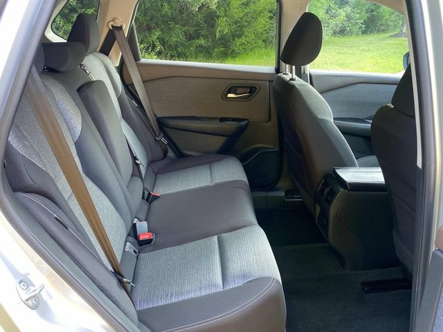 Used 2022 Nissan Rogue SV FWD image 31