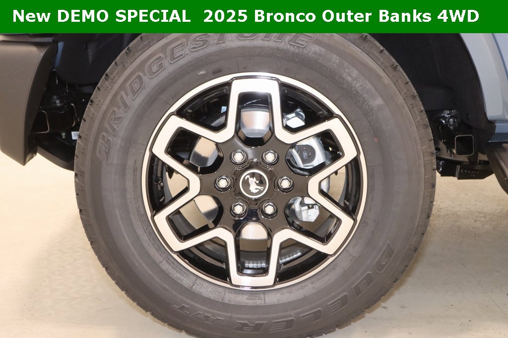 New 2025 Ford Bronco Outer Banks image 33