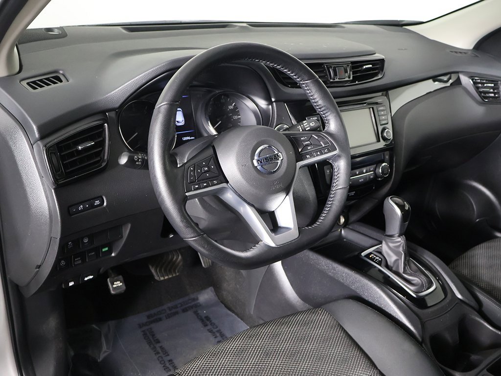 Used 2022 Nissan Rogue Sport SV image 24