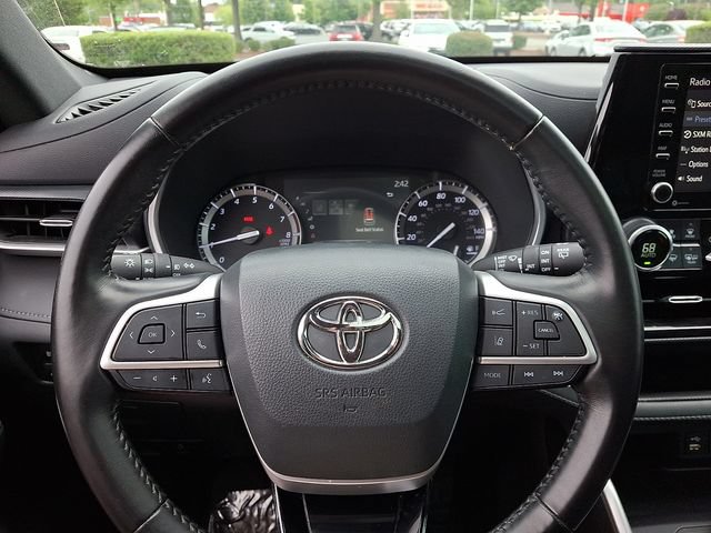 Used 2022 Toyota Highlander XSE FWD image 22