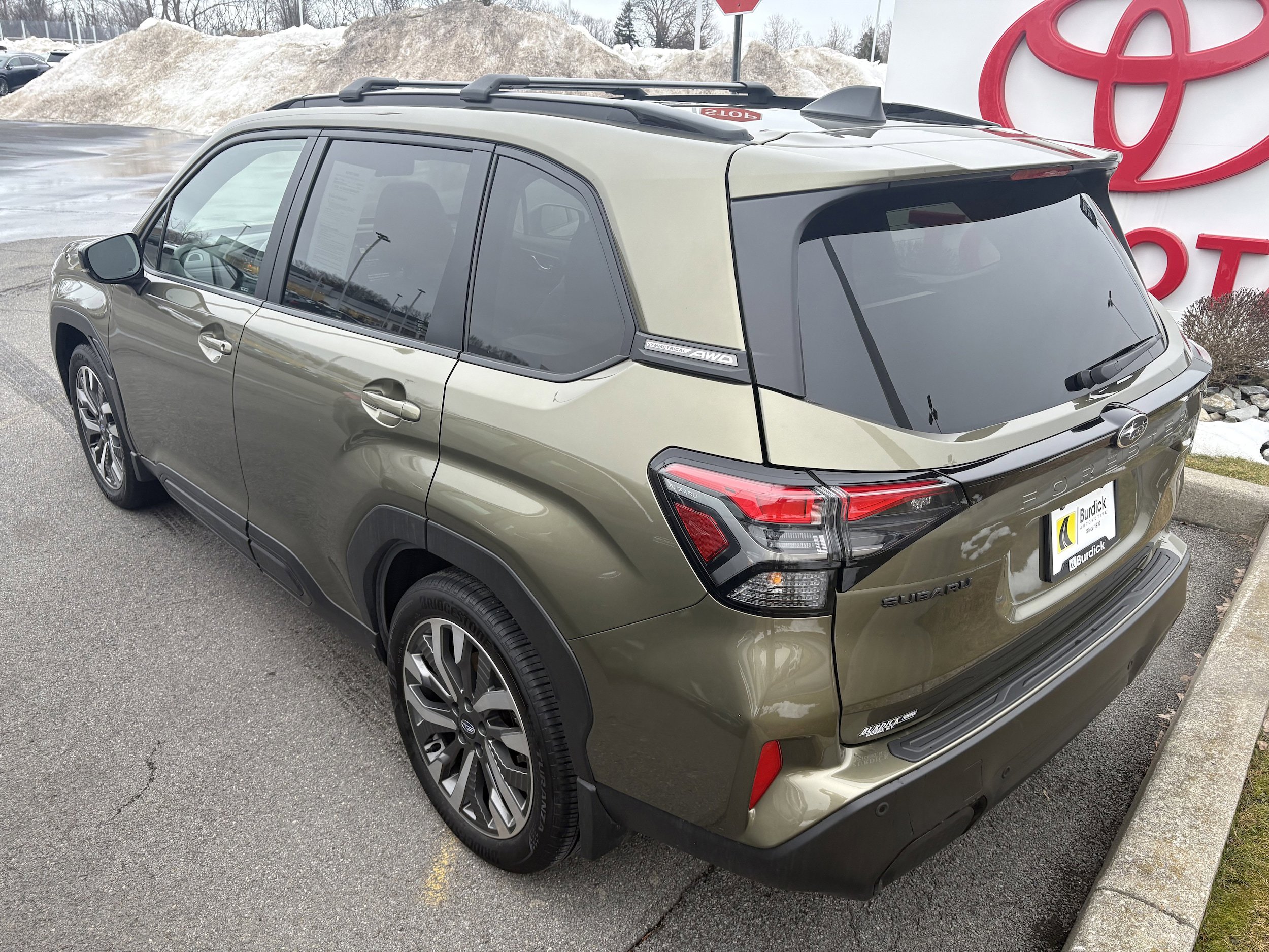 Used 2025 Subaru Forester Touring image 6
