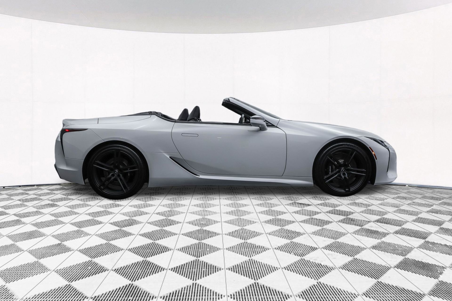 Used 2024 Lexus LC 500 Convertible image 14