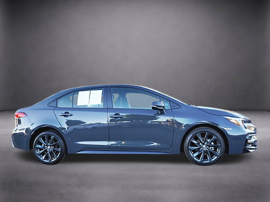 Used 2026 Toyota Corolla SE w/ SE Package FWD image 3