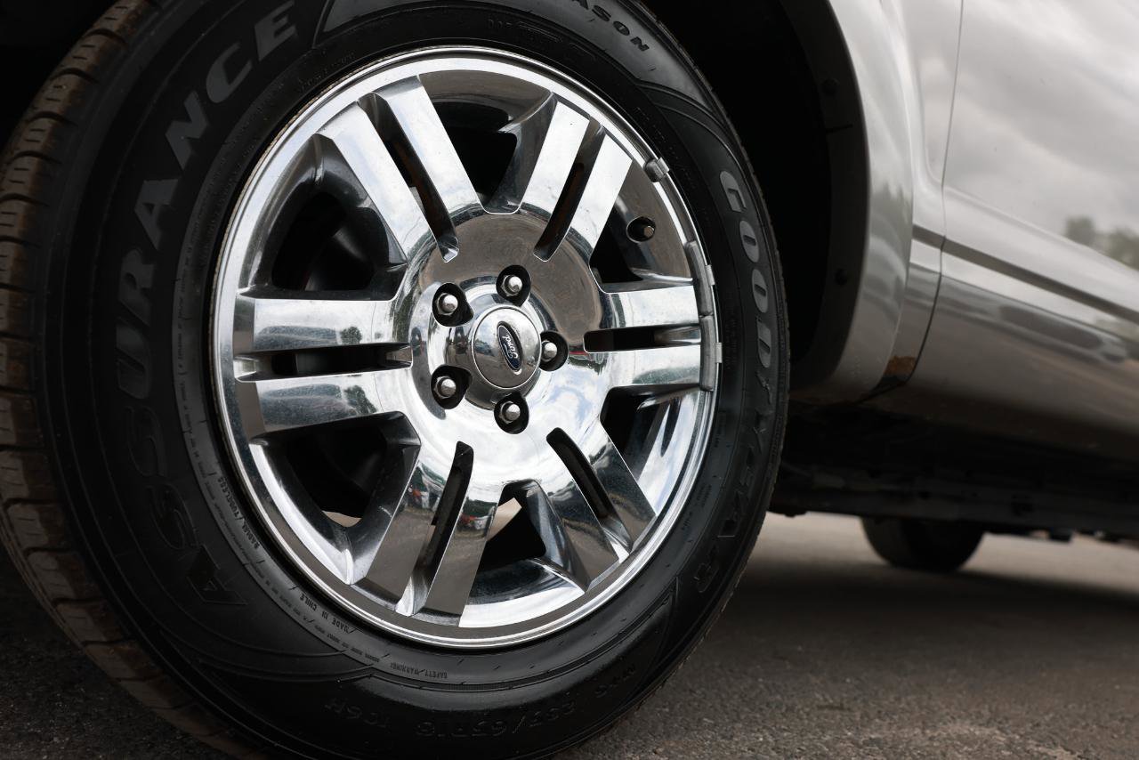 Used 2008 Ford Explorer Sport Trac Limited RWD image 30