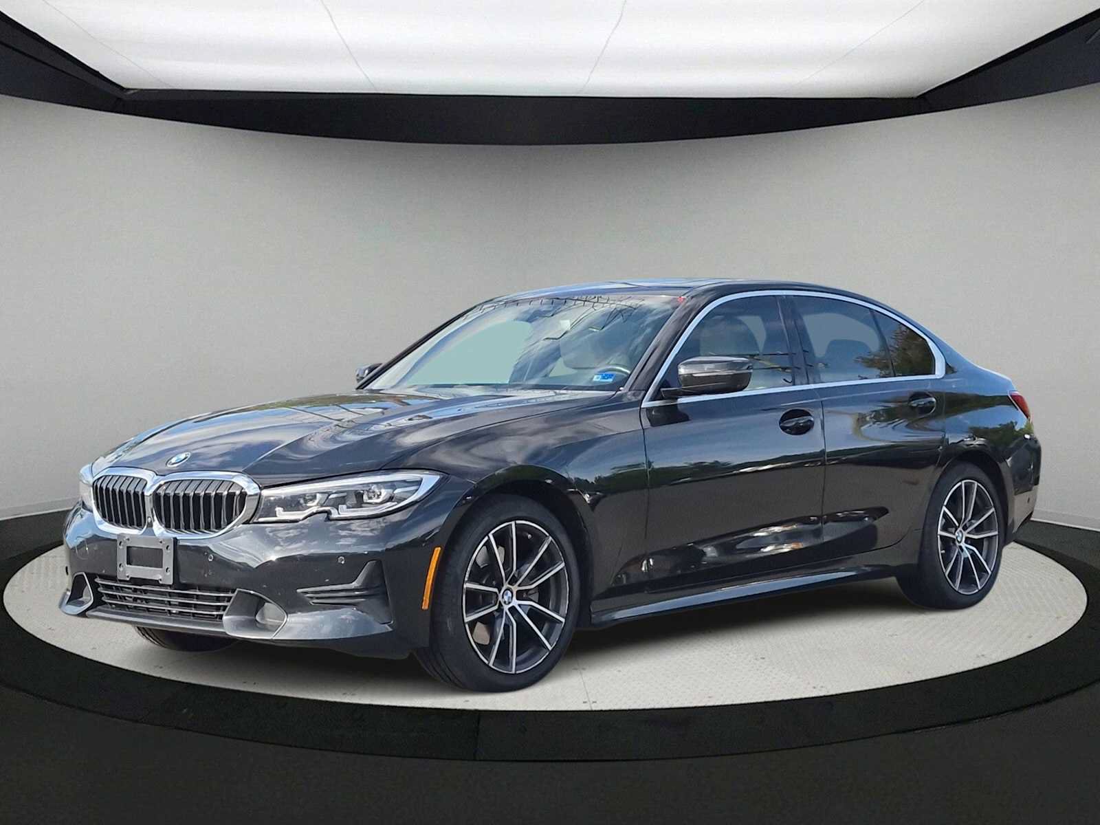 Used 2020 BMW 330i xDrive Sedan w/ Convenience Package AWD/4WD image 4
