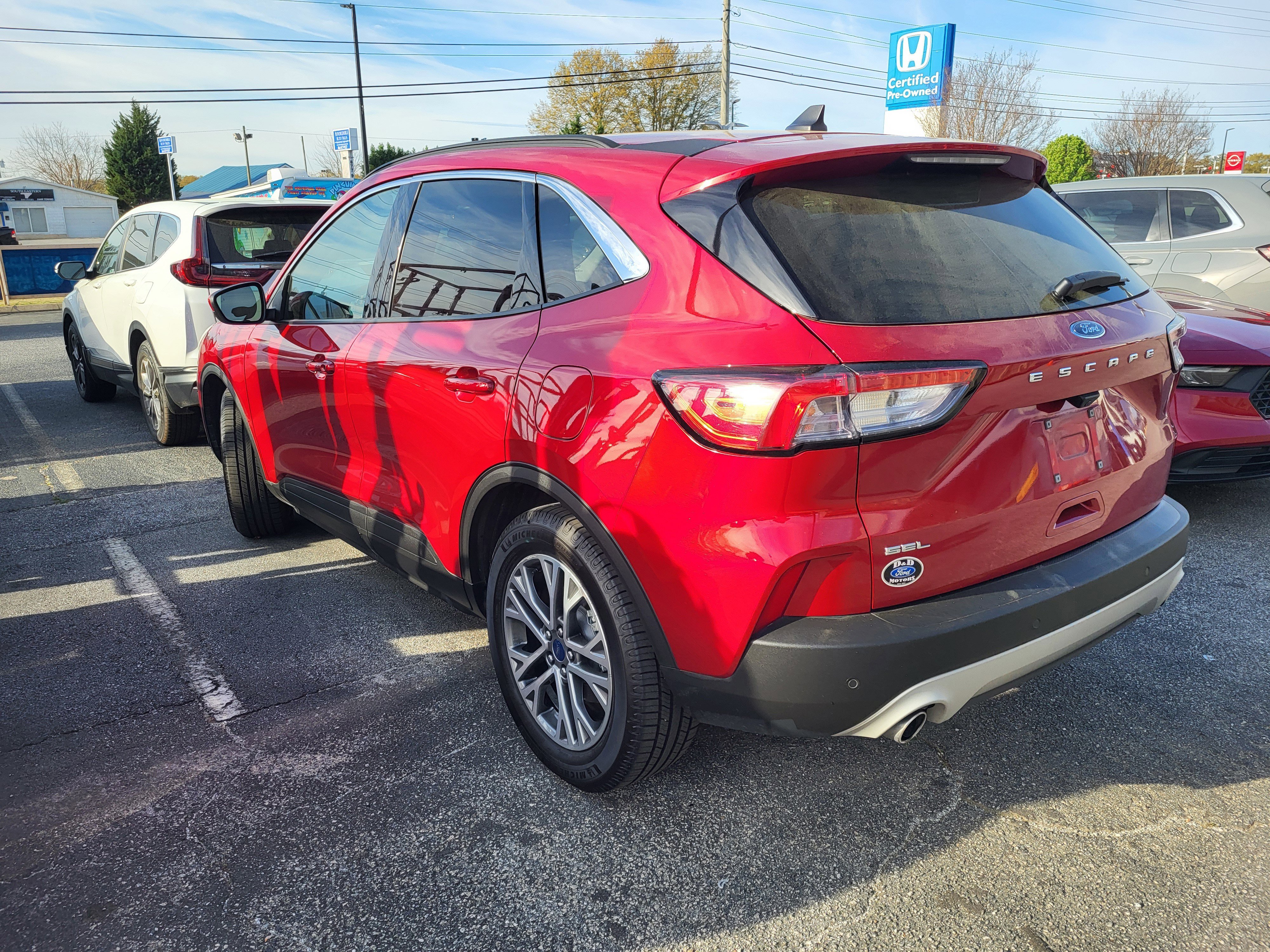 Used 2021 Ford Escape SEL w/ Technology Package image 6