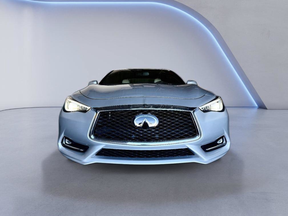 Used 2019 INFINITI Q60 3.0t Luxe w/ Essential Package AWD/4WD image 3