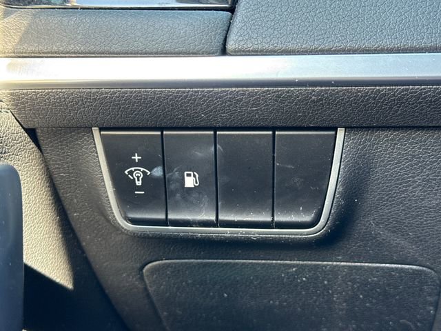 Used 2018 Kia Stinger RWD image 31