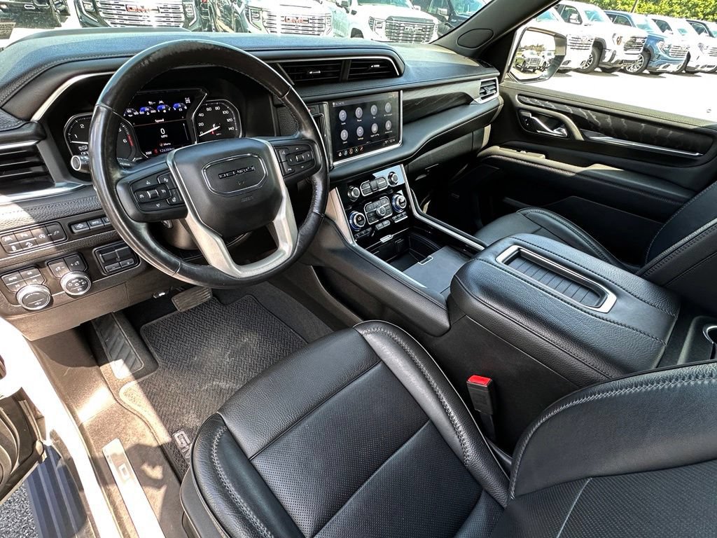 Certified 2021 GMC Yukon XL Denali w/ Denali Ultimate Package AWD/4WD image 26