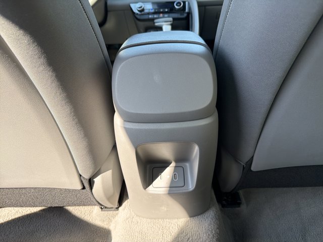 Used 2024 Hyundai Elantra SEL image 23