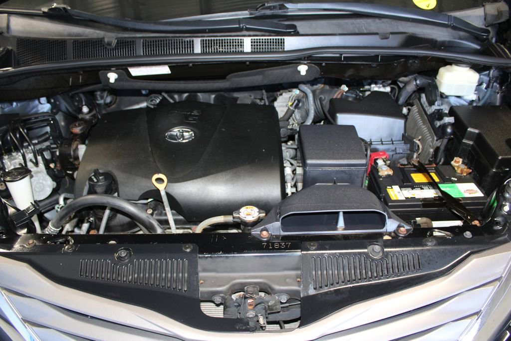 Used 2017 Toyota Sienna XLE Premium image 13