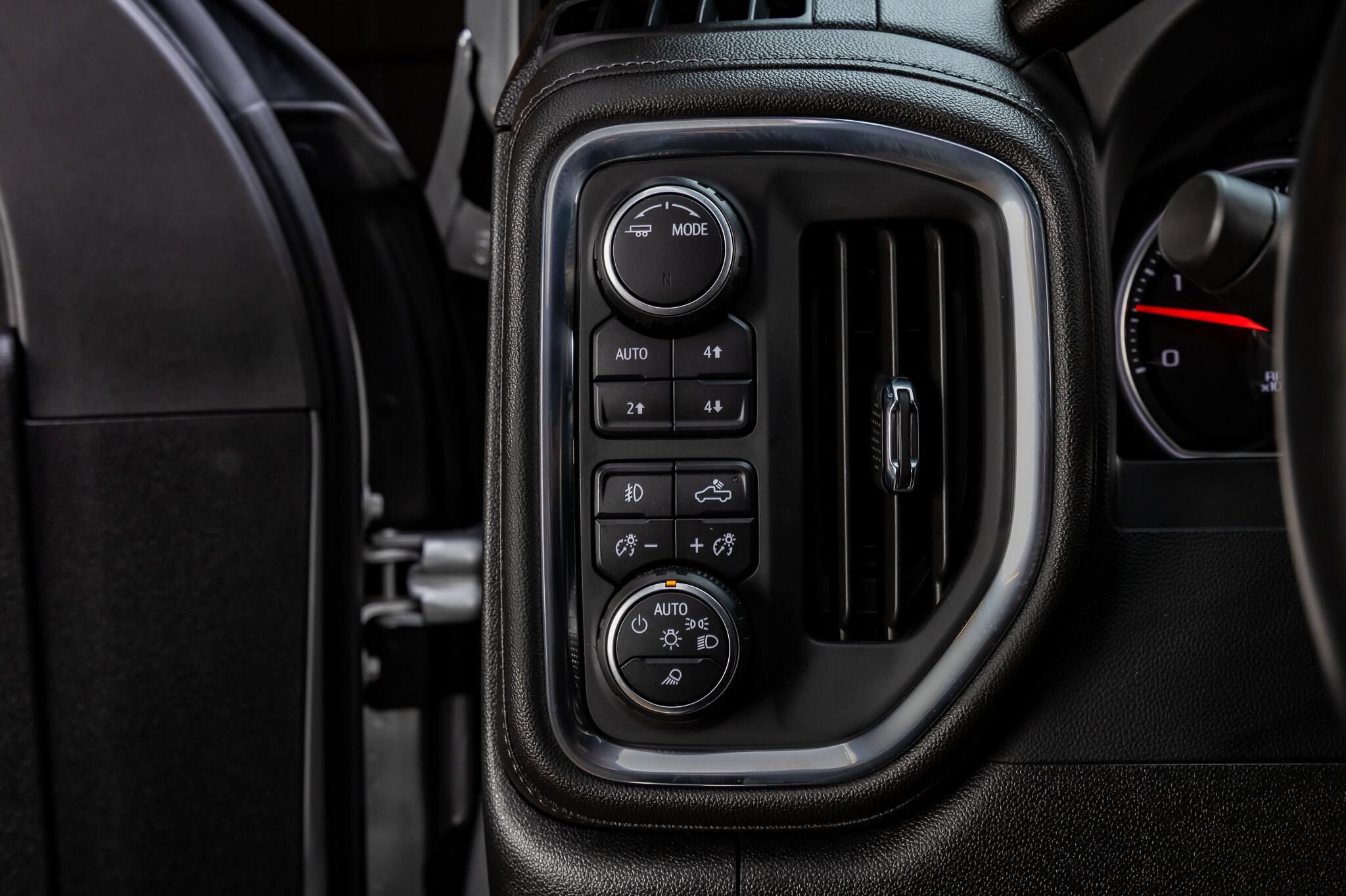 Used 2023 Chevrolet Silverado 2500 High Country AWD/4WD image 20