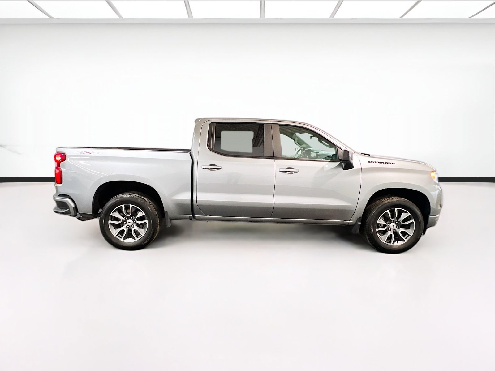 Used 2025 Chevrolet Silverado 1500 RST w/ Convenience Package II AWD/4WD image 23