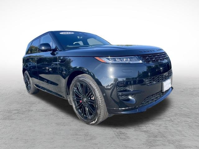 Used 2024 Land Rover Range Rover Sport Dynamic SE AWD/4WD image 3