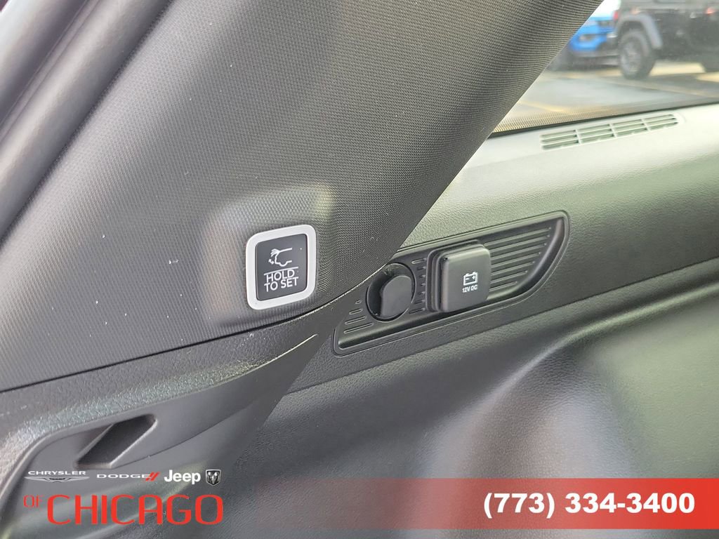 New 2026 Jeep Grand Cherokee Limited w/ Limited Altitude Package image 9