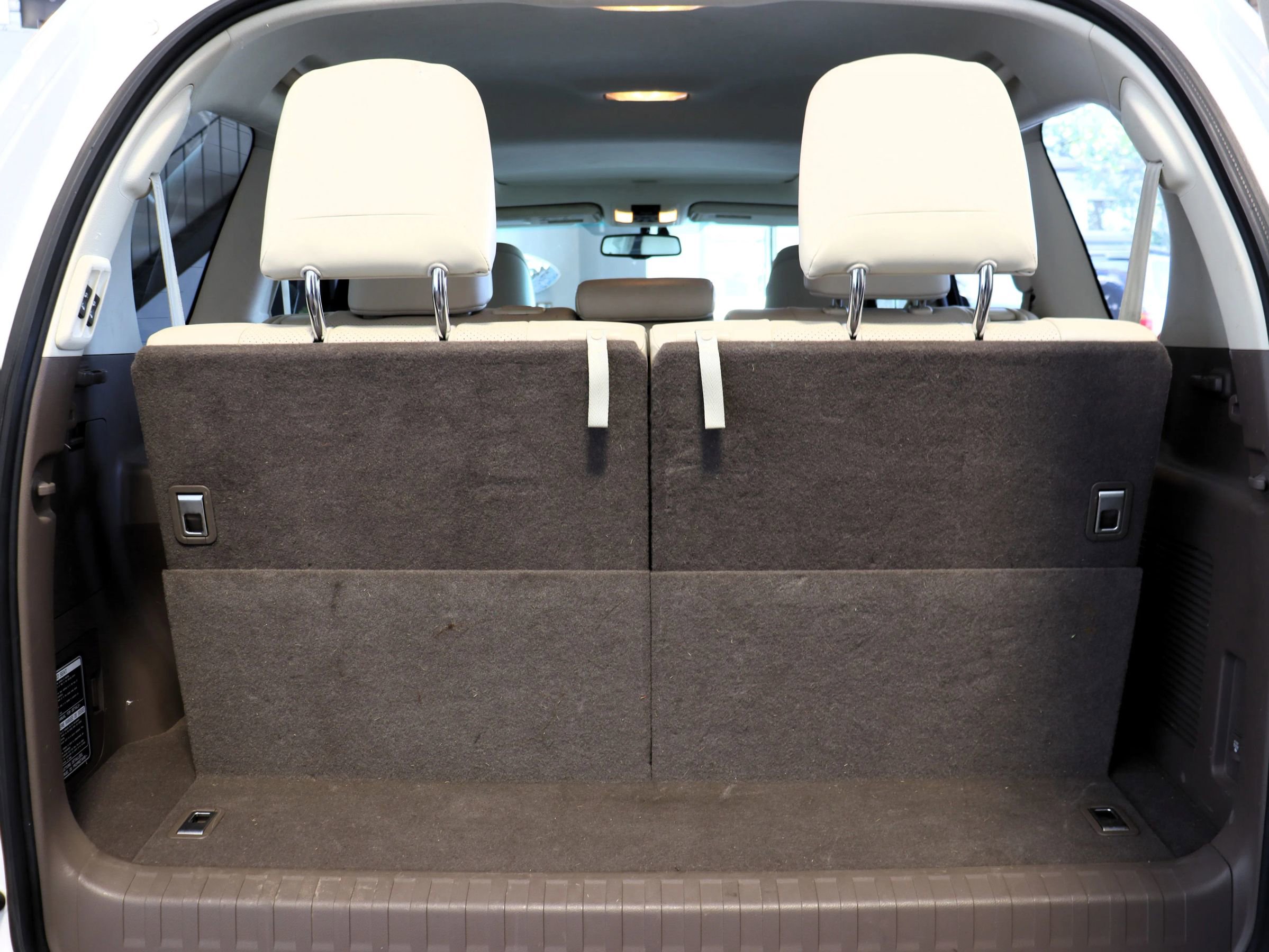 Used 2011 Lexus GX 460 image 18