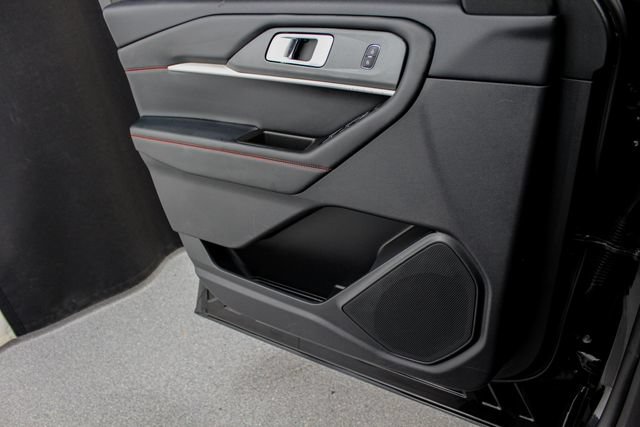 Certified 2025 Ford Explorer ST-Line AWD/4WD image 13