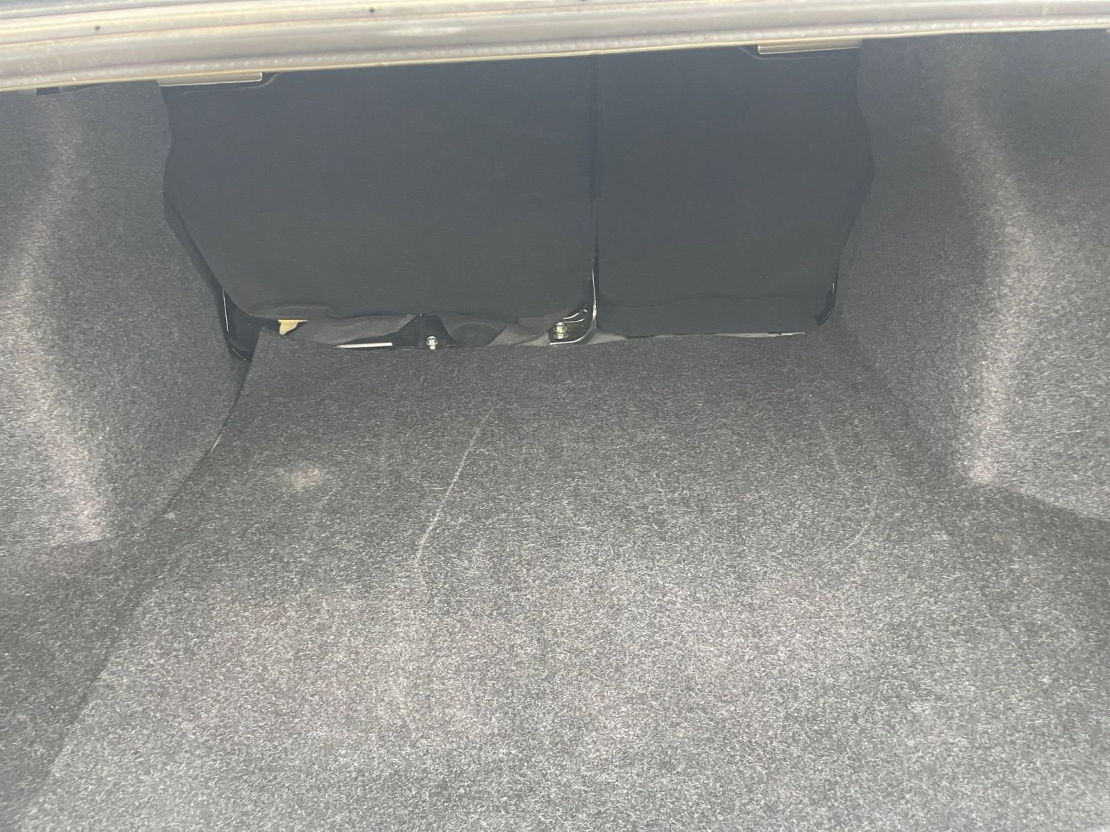 Used 2025 Nissan Versa SV image 29