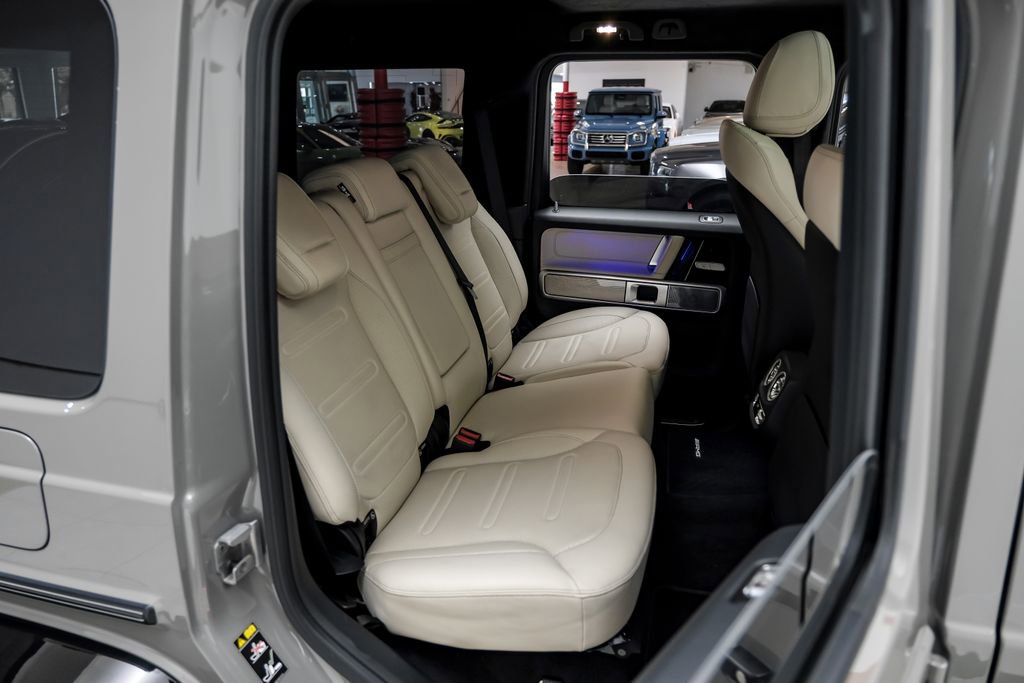 Used 2025 Mercedes-Benz G 550 image 37