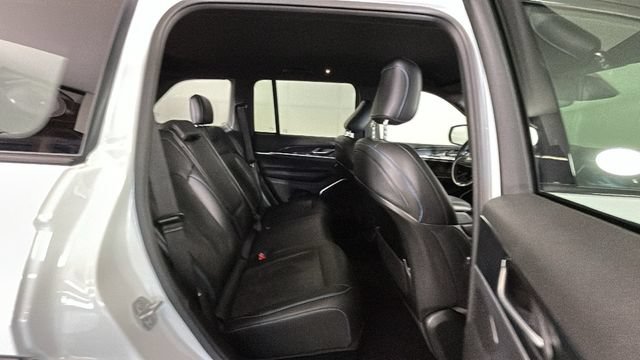 Used 2022 Jeep Grand Cherokee Trailhawk AWD/4WD image 30
