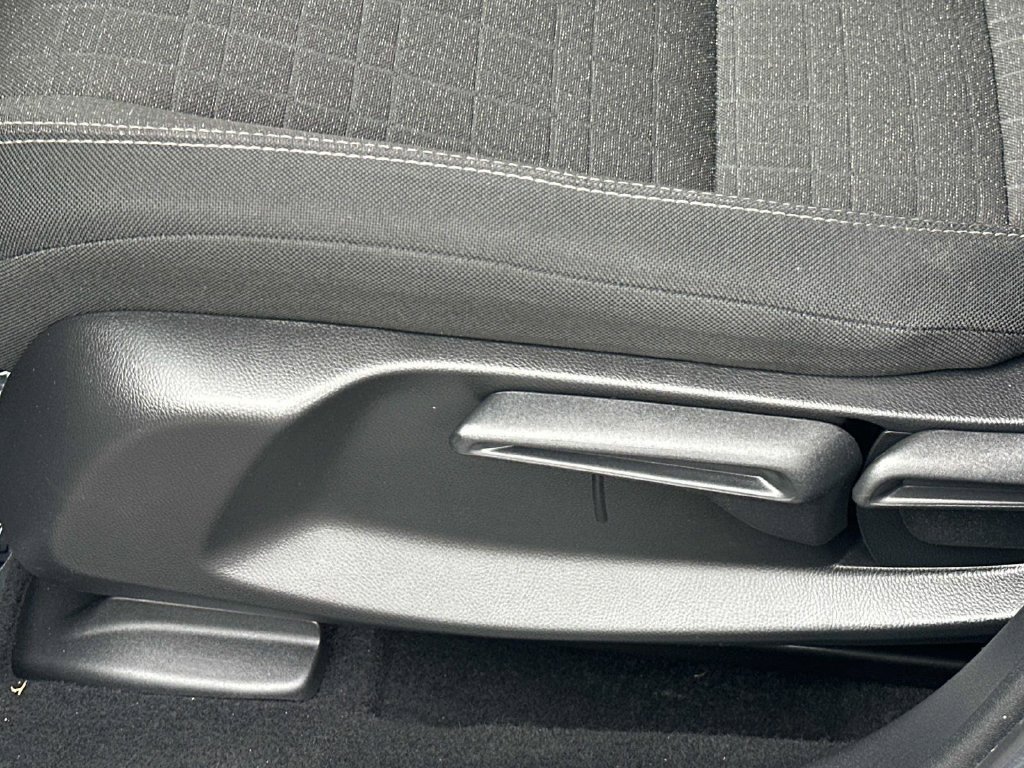 Used 2023 Honda HR-V LX image 25