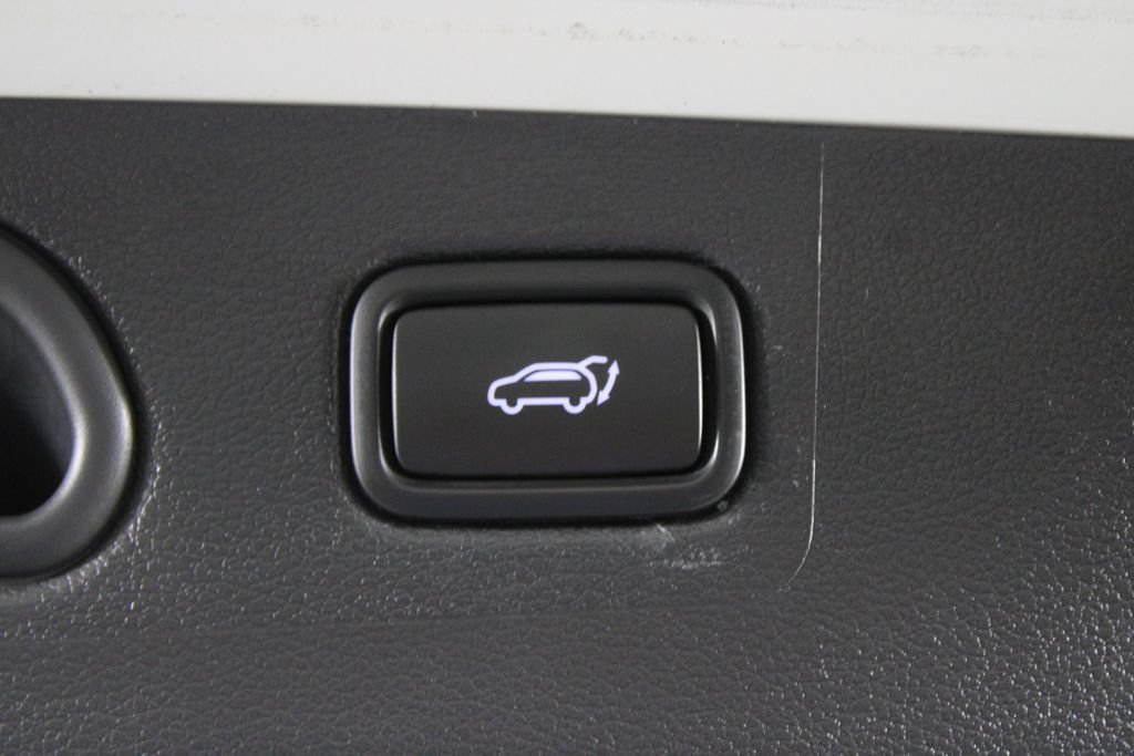 Certified 2021 Hyundai Tucson Sport w/ Winter Weather Package FWD image 18