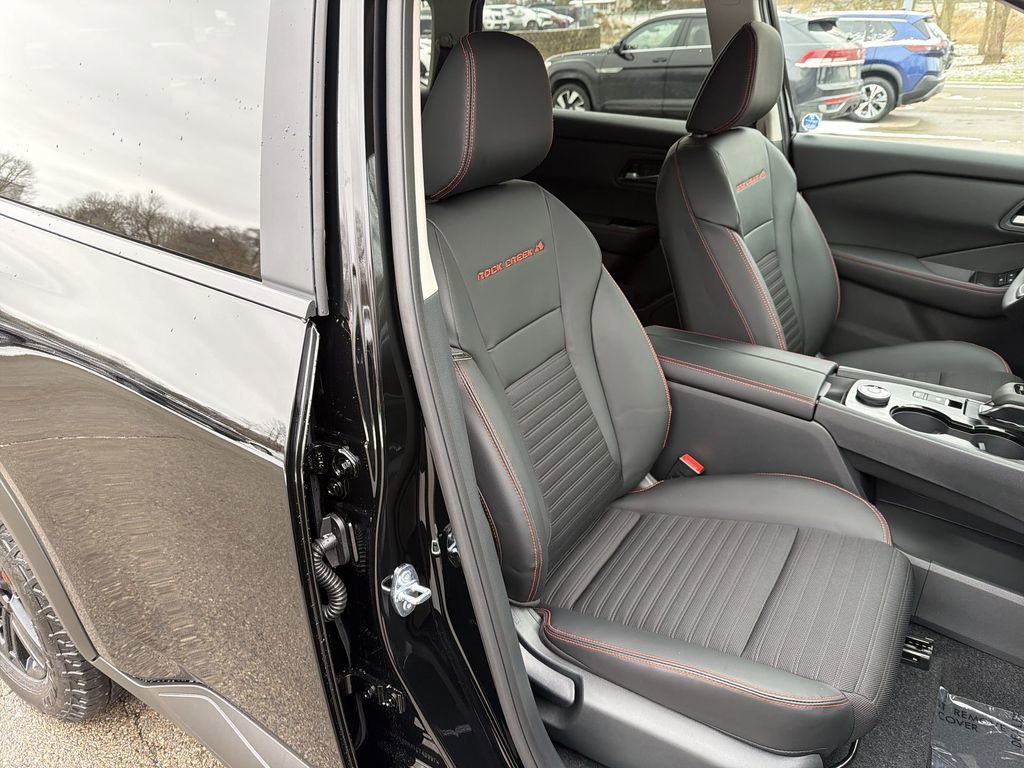 New 2026 Nissan Rogue SV AWD/4WD image 18