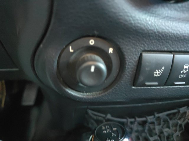Used 2014 Jeep Wrangler Unlimited Rubicon w/ Dual Top Group AWD/4WD image 25