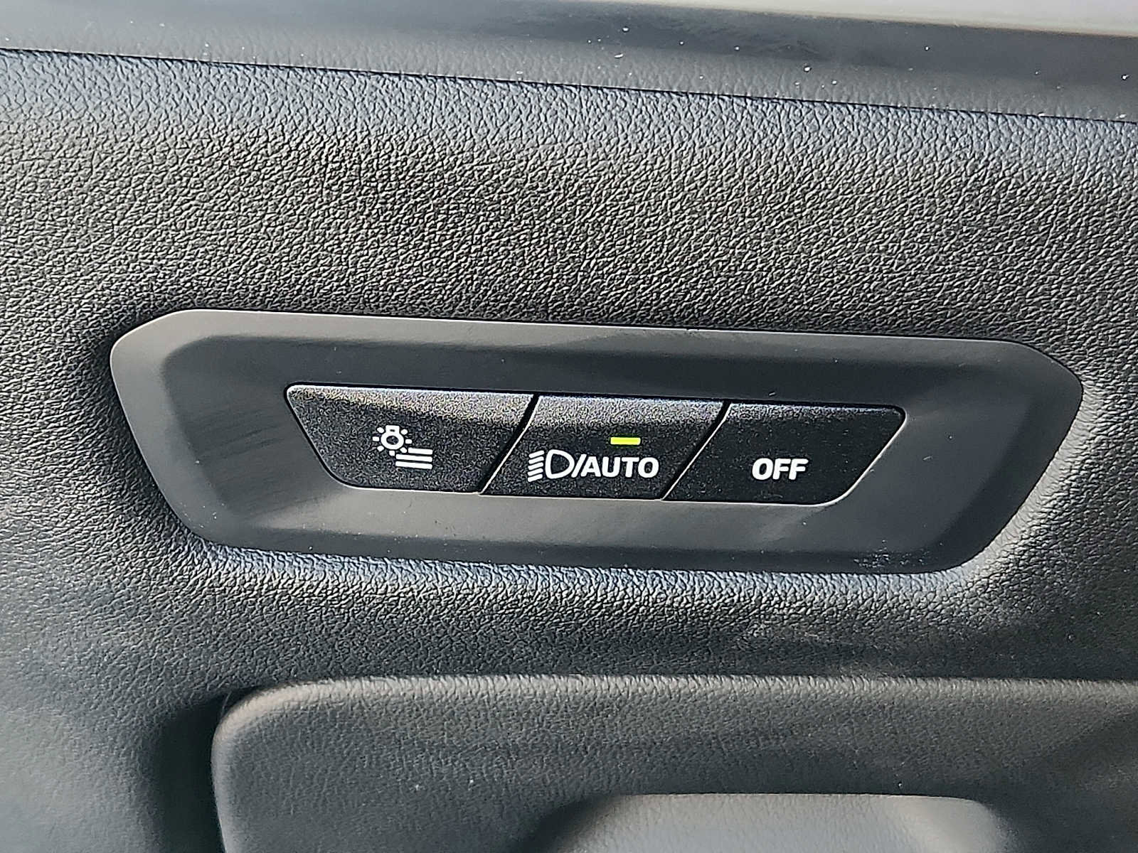 Used 2026 BMW X5 xDrive40i w/ Premium Package image 22